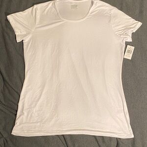 32 Degrees Women's Classic White Short Sleeve Tee